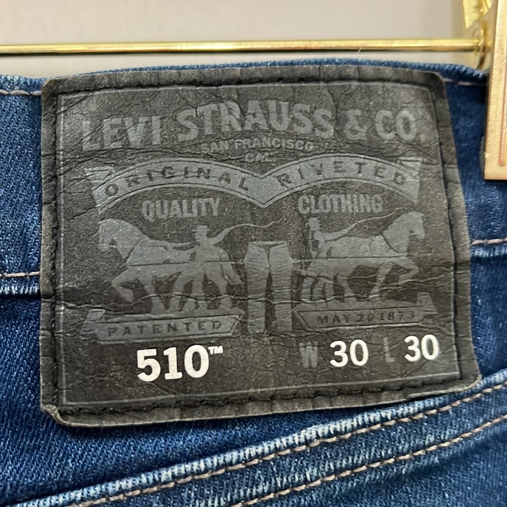 Levi Jeans - Picture 4 of 5